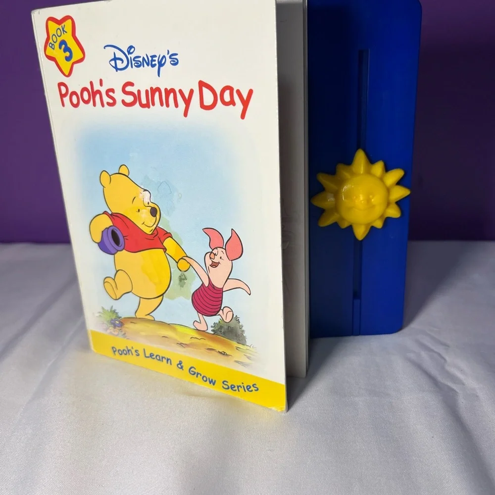 Vintage‎ 90s Disney Winnie the Pooh Learn & Grow Pooh’s Sunny Day Sound Book